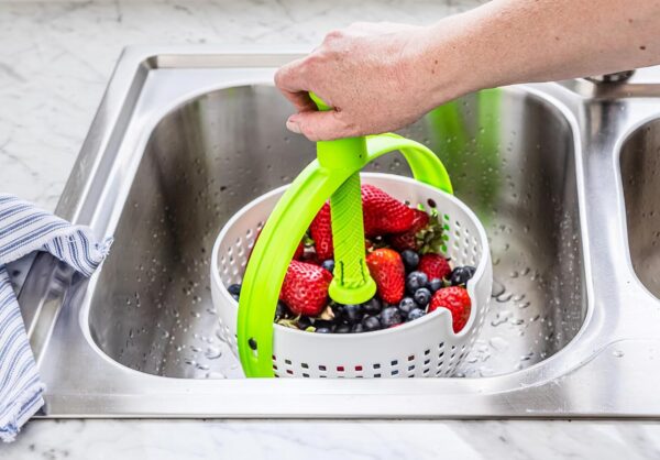 Spinning and Straining Colander - Image 4